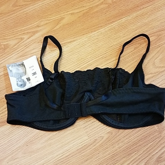 Lovable Lace Front Bra - Picture 1 of 3